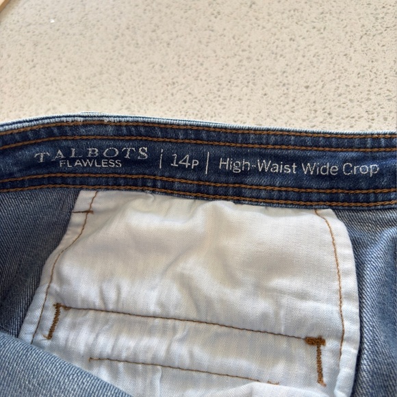 Talbots Flawless Size 14P Capri Stretch Denim Cropped Jeans High-Waist Wide - Picture 5 of 15